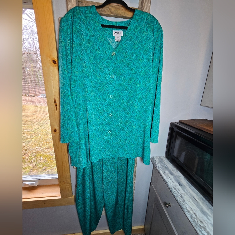 Koret Green Geometric Patterned Shirt size 3X Plus and Pants size 22W